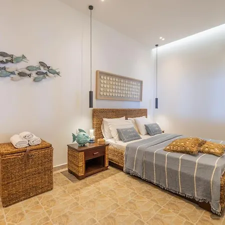 فيلة Skali Retreat *