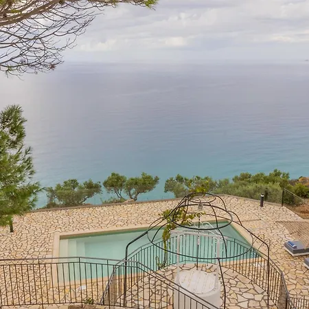 Skali Retreat Atsoupades