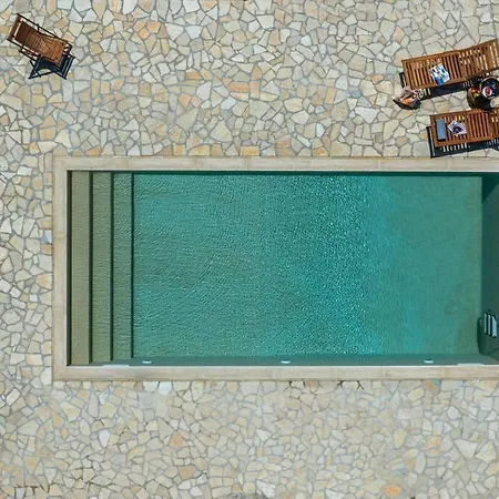 Skali Retreat فيلة *